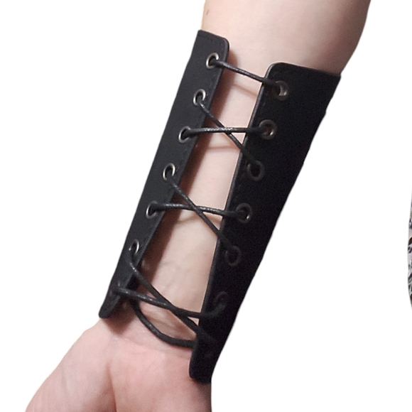 Pair of Black Lace up Spiked Bracers - Picture 4 of 4